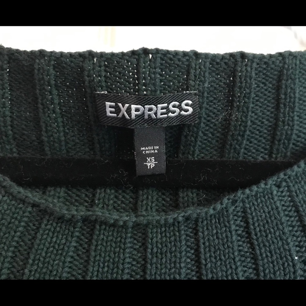 EXPRESS Wide Ribbed Cropped Sweater - Picture 3 of 3